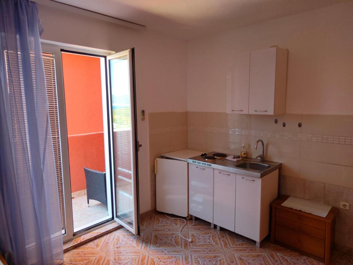 Apartments Drobni Pijesak Petrovac Exterior photo